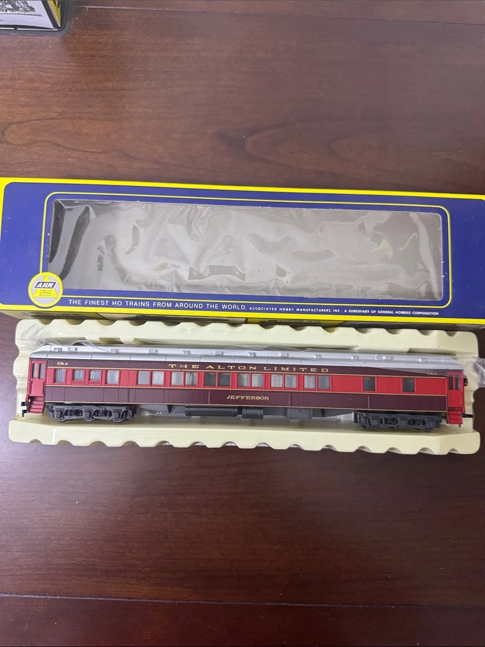 AHM/Rivarossi The Alton Limited 1920’s HO Scale 10 Piece Passenger Car Set (New)